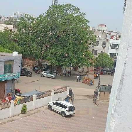 New Gayatri Palace Near Prem Mandir Vrindāvan Екстериор снимка