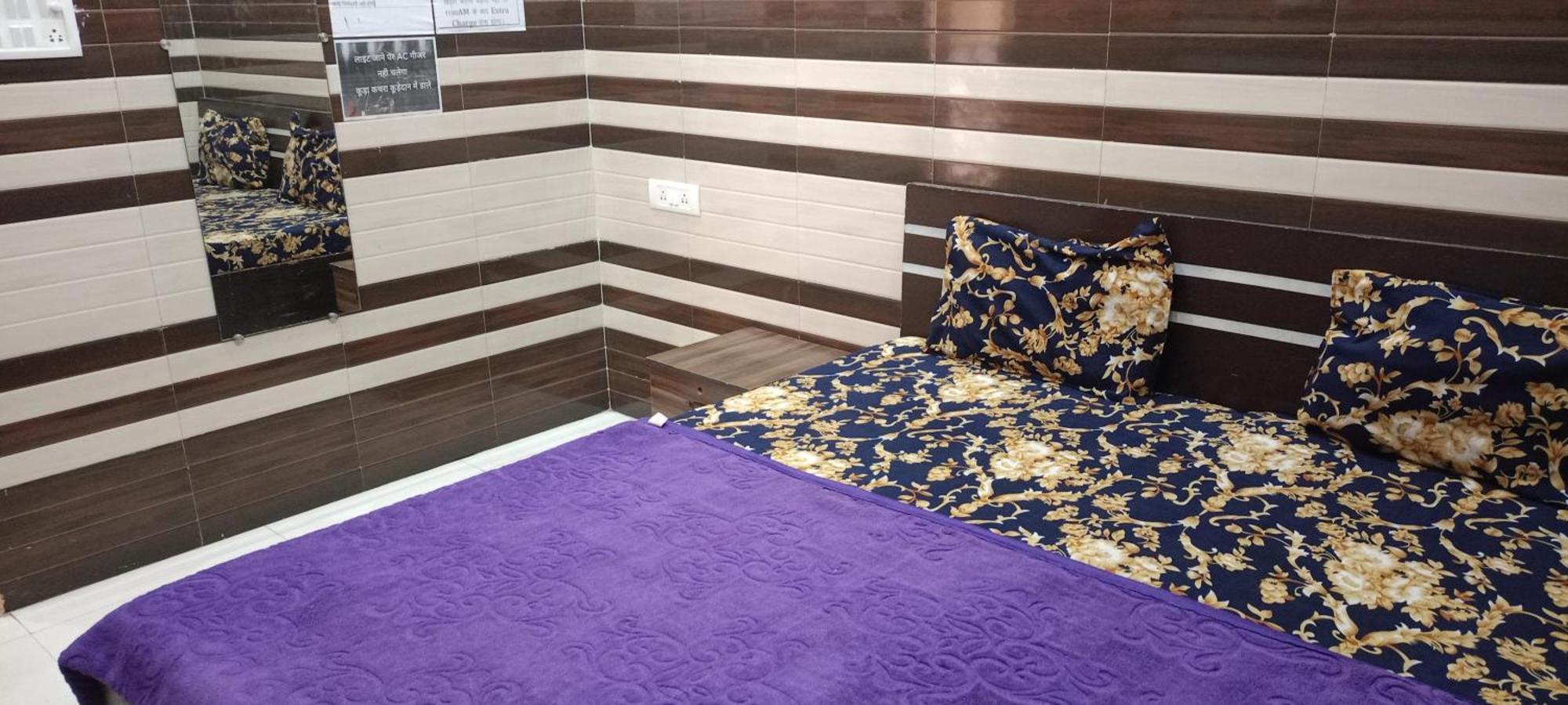 New Gayatri Palace Near Prem Mandir Vrindāvan Екстериор снимка