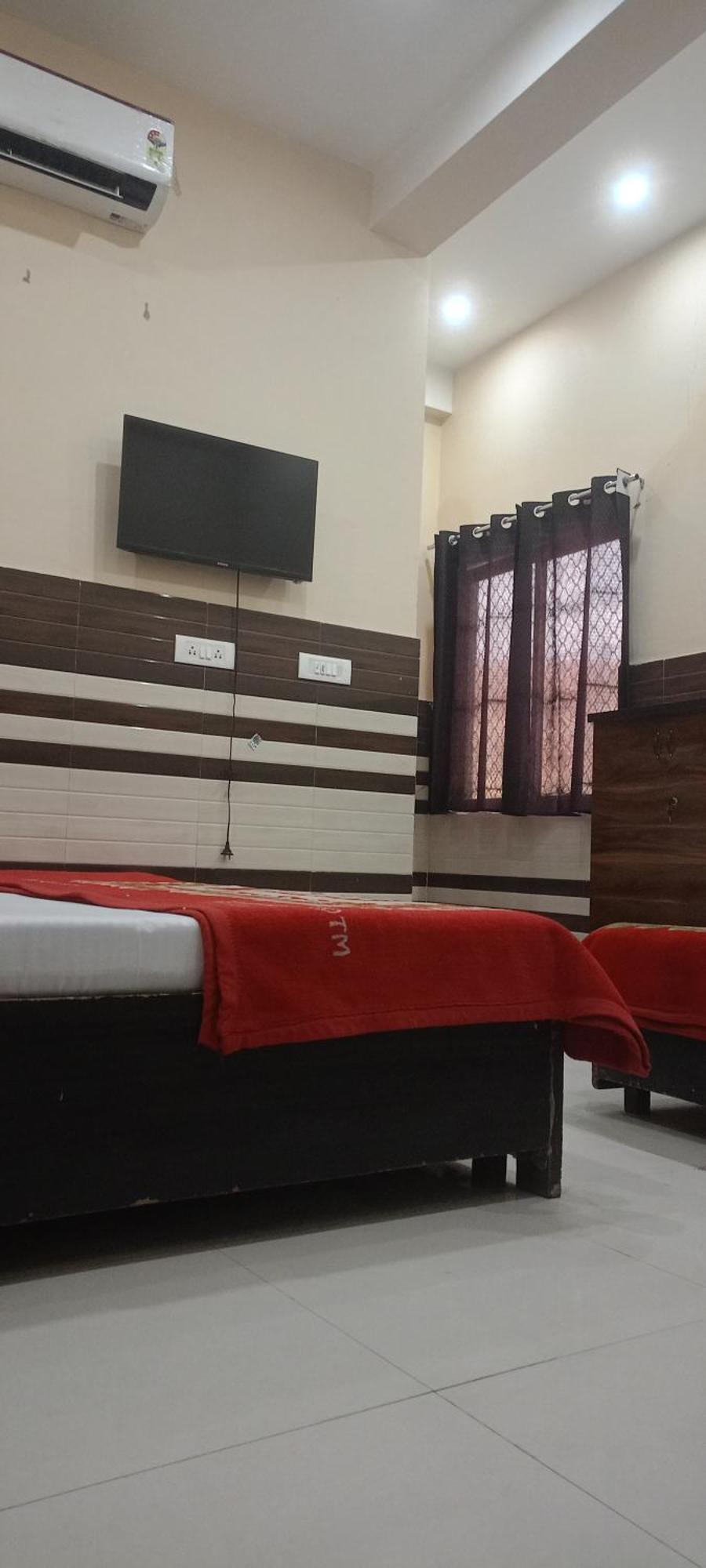 New Gayatri Palace Near Prem Mandir Vrindāvan Екстериор снимка