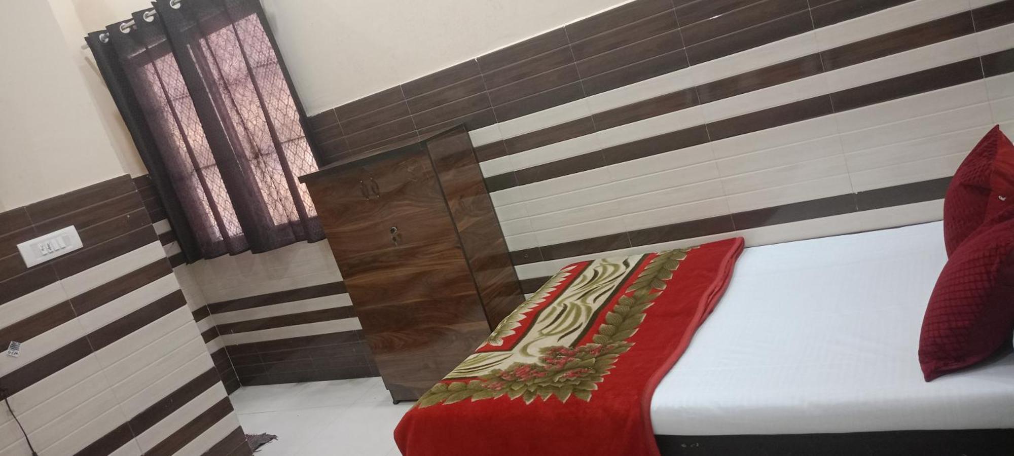New Gayatri Palace Near Prem Mandir Vrindāvan Екстериор снимка
