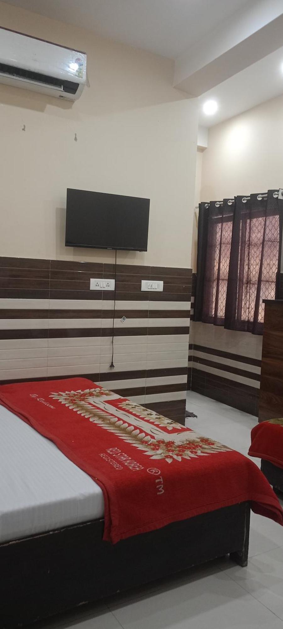 New Gayatri Palace Near Prem Mandir Vrindāvan Екстериор снимка