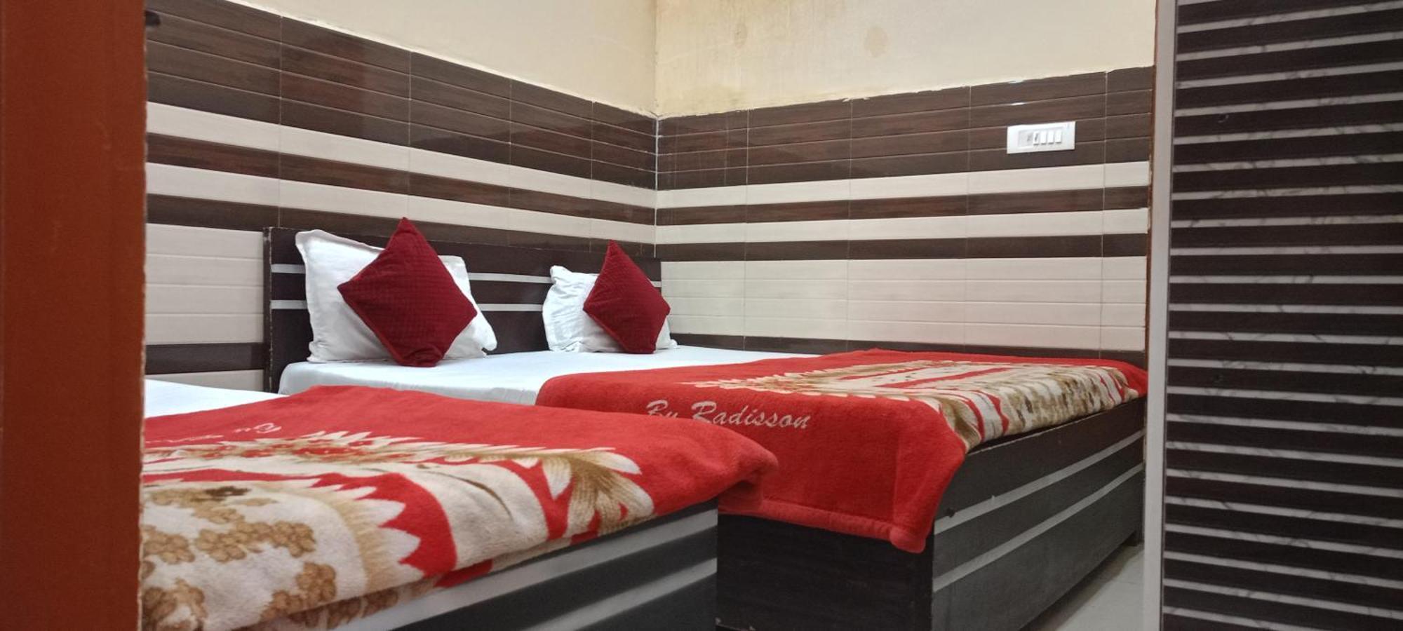 New Gayatri Palace Near Prem Mandir Vrindāvan Екстериор снимка
