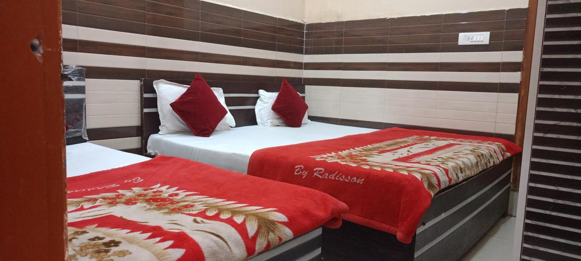 New Gayatri Palace Near Prem Mandir Vrindāvan Екстериор снимка